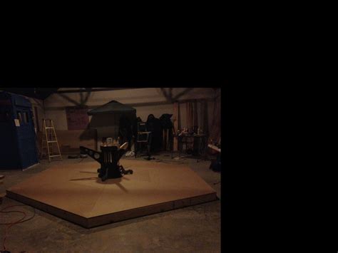 Let's take you through the steps involved! Pin by Ajmachielson on WHOseum TARDIS console room build ...