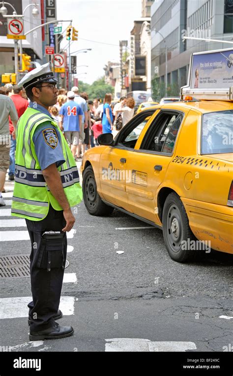 New York Traffic Police Stock Photo Alamy