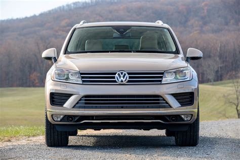 Volkswagen Touareg Specs And Photos 2014 2015 2016 2017 2018 2019