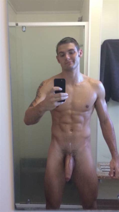 Fit Guy Kngcock1 Reveals His Thick Uncut Cock • Mrgays