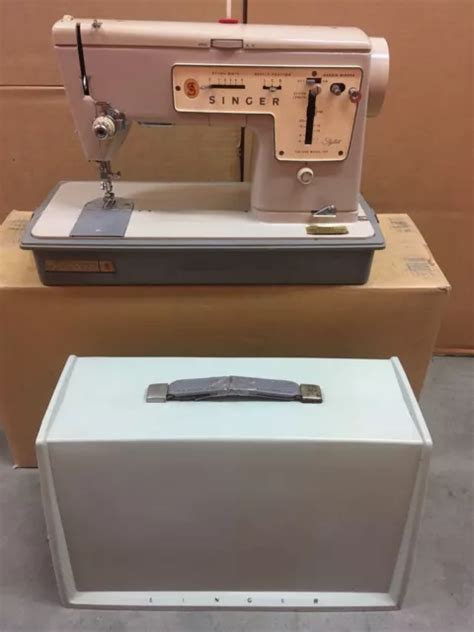 Vintage Singer Stylist Zig Zag Model Sewing Machine With Case