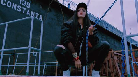 Videoclip Alexandra Stan Feat Jahmmi 9 Lives Infomusic