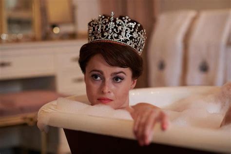 A New Still Of The 3 Season Of The Series The Crownflix Will Premiere On November 17th