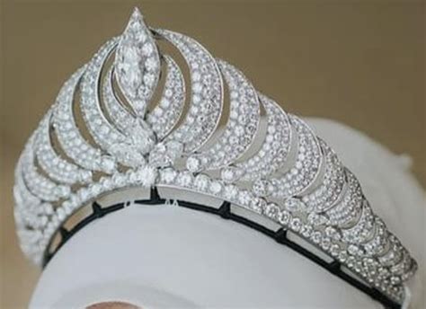 Tiara Mania Queen Saleha Of Bruneis Diamond Crescent Tiara