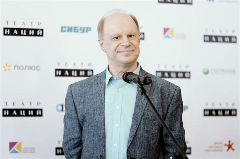 Часть войск (или флота), находящаяся впереди главных сил (при движении в сторону противника). Евгений Миронов, Чулпан Хаматова, Ингеборга Дапкунайте и ...