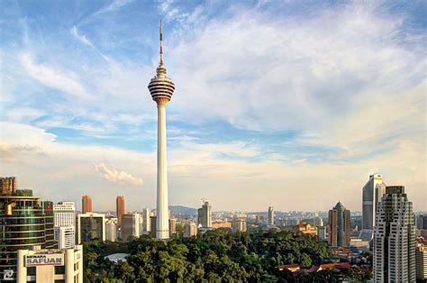Kl tower is one of the world's tallest telecom towers and provides fine city views from its observation deck and revolving restaurant. Menara KL Tower | Easybook