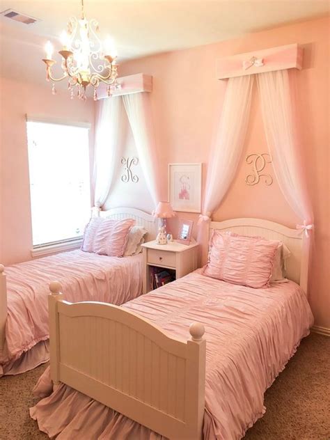 51 Twin Beds Decoration For Your Twin Girls Interior Design Twin Girl Bedrooms Shared