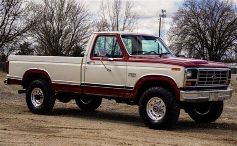 This 1986 Ford F 250 Xlt Is A Low Mileage Bullnose Loaded Up With
