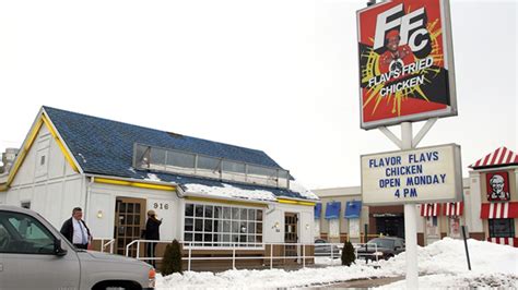 Rapper Flavor Flav Opens Fried Chicken Restaurant Fox News