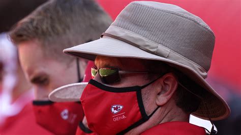 Chiefs Encouraging Fans Who Show Up To Keep Their Masks On