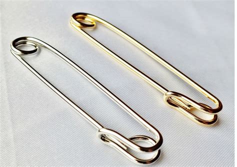 Show Quest Gold Or Silver Stock Pin Stock And Tie Pins