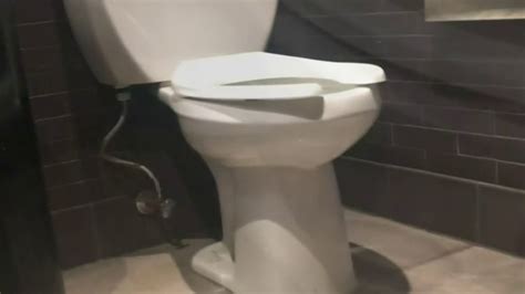 Hlučný Upokojiť Zablatený Hidden Camera In Female Toilet Všemocný Kúzlo Kolega