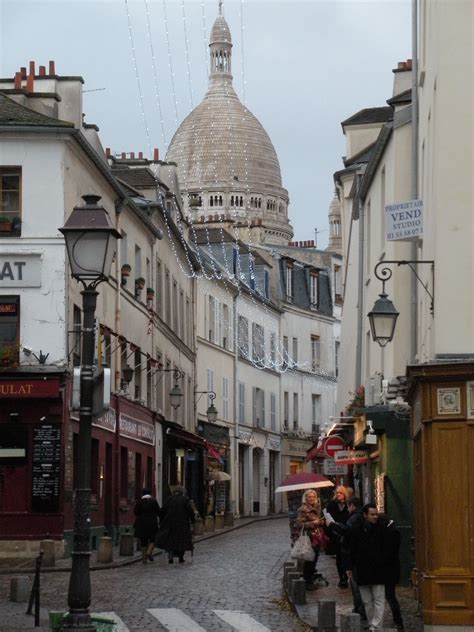 Christmas In Montmartre Places Ive Been Places To Go Montmartre