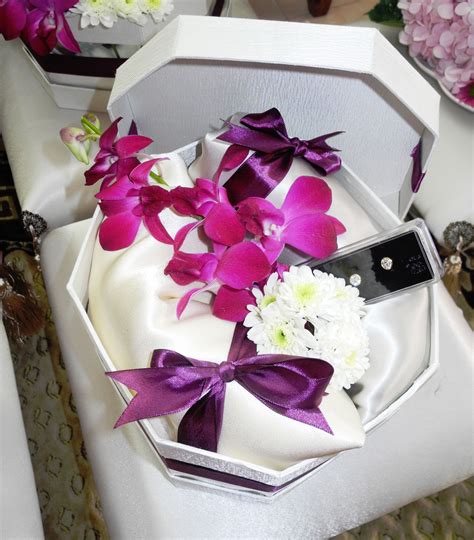 Hadkan dengan tidak melebihi dari 3 warna. Image result for gubahan hantaran terkini bunga orkid ...