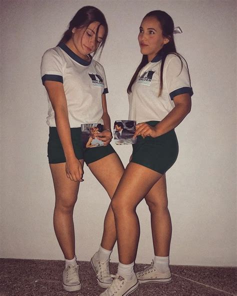 50+ Best Friends Halloween Costumes for Two People that'll make your