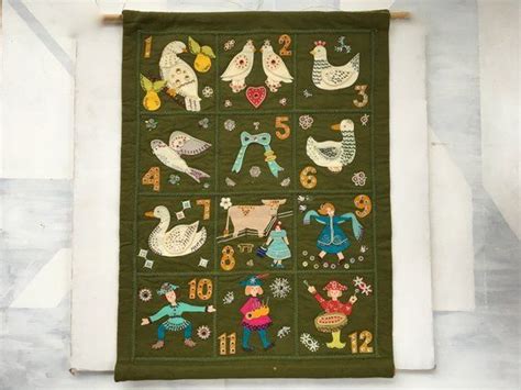 Christmas diy home decor projects to deck out your walls. Vintage Christmas Felt Wall Hanging, 12 Days Of Christmas Felt Wall Decor, Felt Jeweled ...