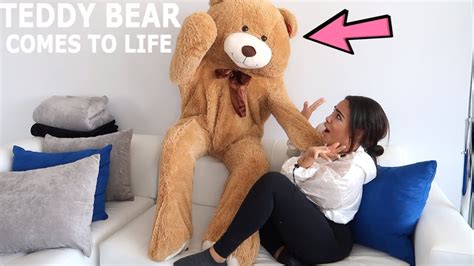 Giant Teddy Bear Comes To Life Prank On Girlfriend Best Prank Of All