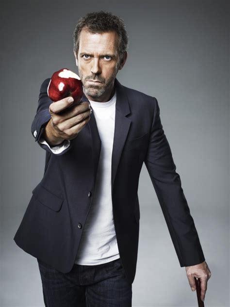 Hugh Laurie Posa Per Una Foto Promozionale Della Stagione Di Dr House Movieplayer It