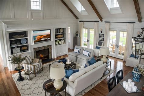 Open floor plans forego walls in favor of connected spaces that flow seamlessly into each other. Beautiful Rooms from HGTV Dream Home 2015 | Hgtv dream ...