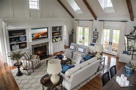 That said, some styles are more commonly used for great rooms than others. Beautiful Rooms from HGTV Dream Home 2015 | Hgtv dream ...