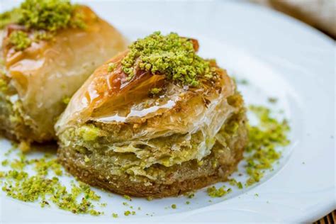 Knafeh With Pudding Recipe Turkish Dessert Dandk Organizer