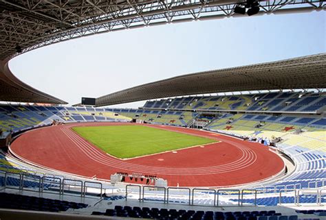 Lapangan hijau sepak bola tindakan foto gambar ketopong outdoor peralatan olahraga american football lapangan hijau sepak bola football gear alat. Persatuan bola sepak negeri harus pastikan padang memenuhi ...