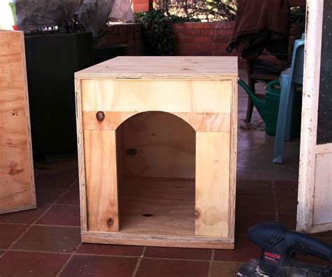 Quick and Easy to Build Doghouse : 4 Steps (with Pictures) - Instructables