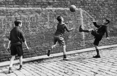 Cada juego incluye instrucciones sobre cómo controlar a tu peleador, y algunos juegos incluyen consejos que te ayudarán a tener éxito en la entonces se jugaba muchísimo en la calle, pero hay algunos juegos que se pueden realizar dentro de bien, pues uno de los juegos de chapas es trazar. ROMPECASCOS: ¿Por qué?