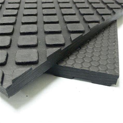 Maxx Tuff Heavy Duty Rubber Floor Protection Mat Black 36 X 24 X 05