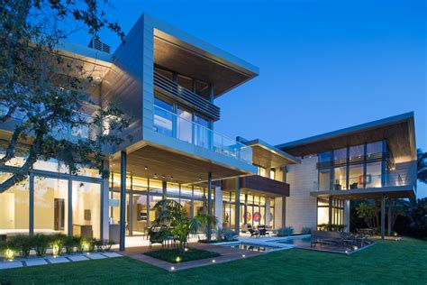 Color anodize electrolytically deposited coating on aluminum: Ballantrae Court in Florida - e-architect