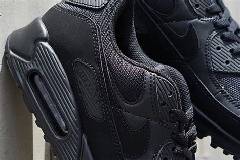 Nike Air Max 90 Triple Black Hypebeast