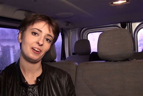 Pourquoi J Aime Le Sexe Anal Nous Explique Une Ambulancière Video