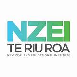 New Zealand Online Schooling Pictures
