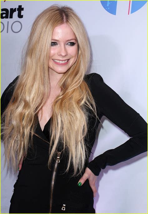 Avril Lavignes New Album Coming Soon Sometime In 2017 Photo 3868519 Avril Lavigne Music