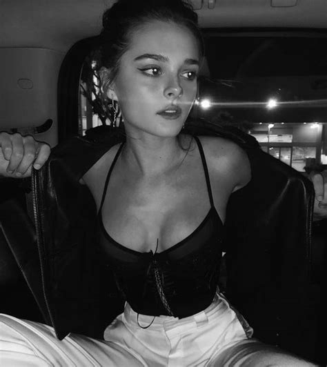 Who Is Charlotte Lawrence Charlie Puths ‘girlfriend And American