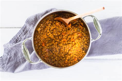 Drain lentils and discard bay leaf. Easy, Healthy Vegetarian Lentil Soup
