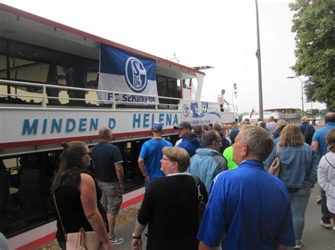 Schalke Fanclub Eine Herzensangelegenheit 30 Jahre Schalke Fanclub „wir Lassen Die Sau Raus“