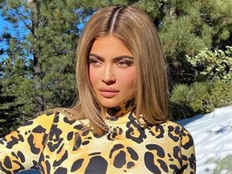 Kylie Jenner Flaunts Her Curves In Snow Leopard Catsuit Bonafide Press