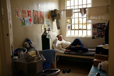 Life In Prison Pictures Business Insider