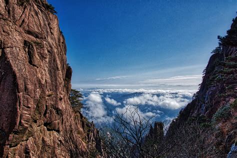 黄山 陡峭的下面都是云摄影风光摄影创世手绘 原创作品 站酷 Zcool
