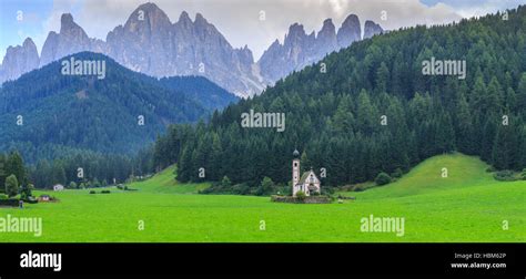 Alpine Alps Background Church Di Dolomite Dolomiti Europe