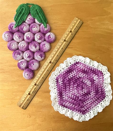 Vintage Crocheted Grapes Bunch Trivet Bottle Caps W Matching Potholder