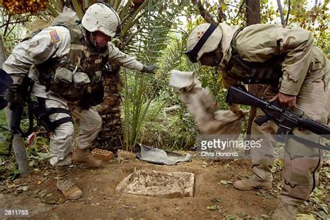Saddam Army Photos And Premium High Res Pictures Getty Images