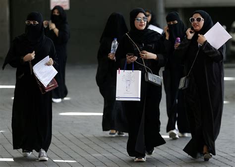 How Saudi Women Protest The Country S Sexist Guardianship System