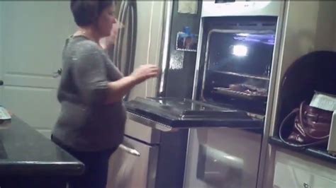Mom Overjoyed After Understanding Bun In The Oven Joke Means Daughter