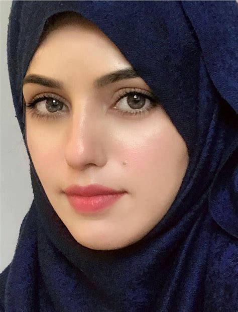 Beautful Muslim Girl In Hijab Cute Look In 2021 Iranian Beauty Beautiful Arab Women Arabian