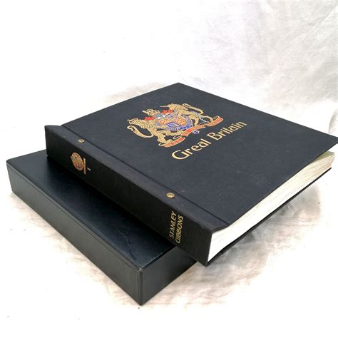 Stanley Gibbons Great Britain Stamp Album With Approx 1500 Stamps A