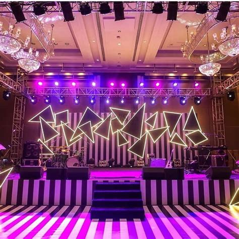 Stage Decoration Ideas For Indian Wedding In 2020 Grandweddings