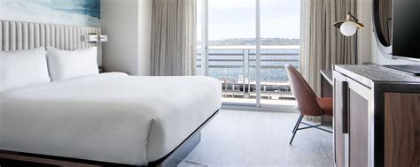Hotel Suites In Downtown Seattle Seattle Marriott Waterfront
