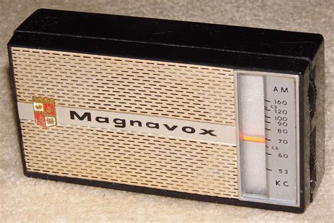 Vintage Magnavox Transistor Radio Model Am 64 The Safari Flickr